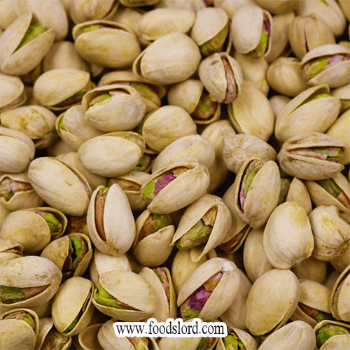 Pistachios:
Pistachios are good for the heart because they help lower bad cholesterol levels and are also effective in preventing diabetes and boosting immunity.