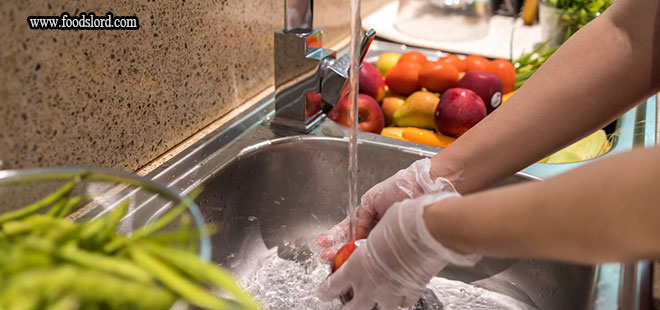 washing-fruits