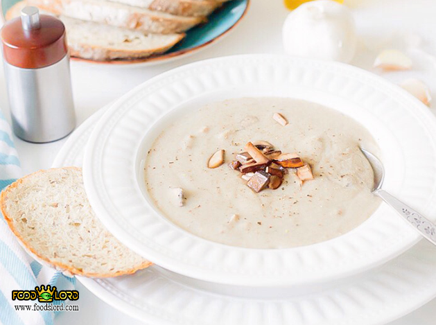 fooodslord.com---Creamy-mushroom-soup